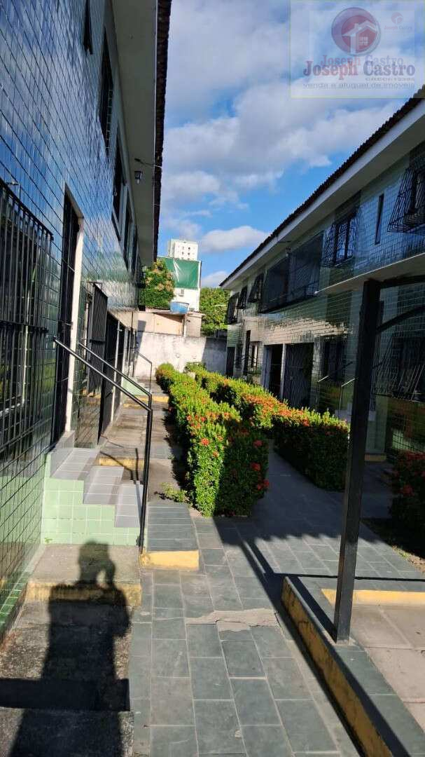  - Casa à venda em Jaboatão dos Guararapes, Candeias, com 2 quartos, 57m²